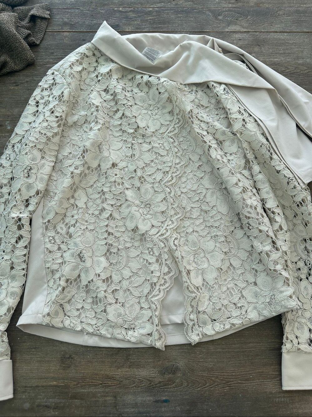Nara Camicie Italy Beige Floral Lace High Neck Tie Side Top Women’s